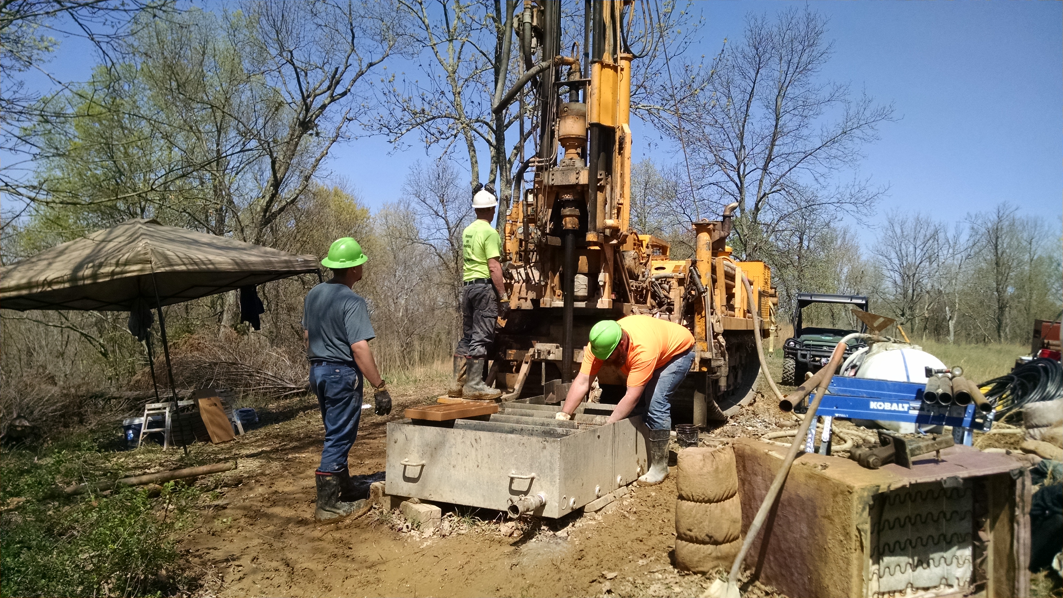 CME 850 Rig Performing Mud Rotary Drilling